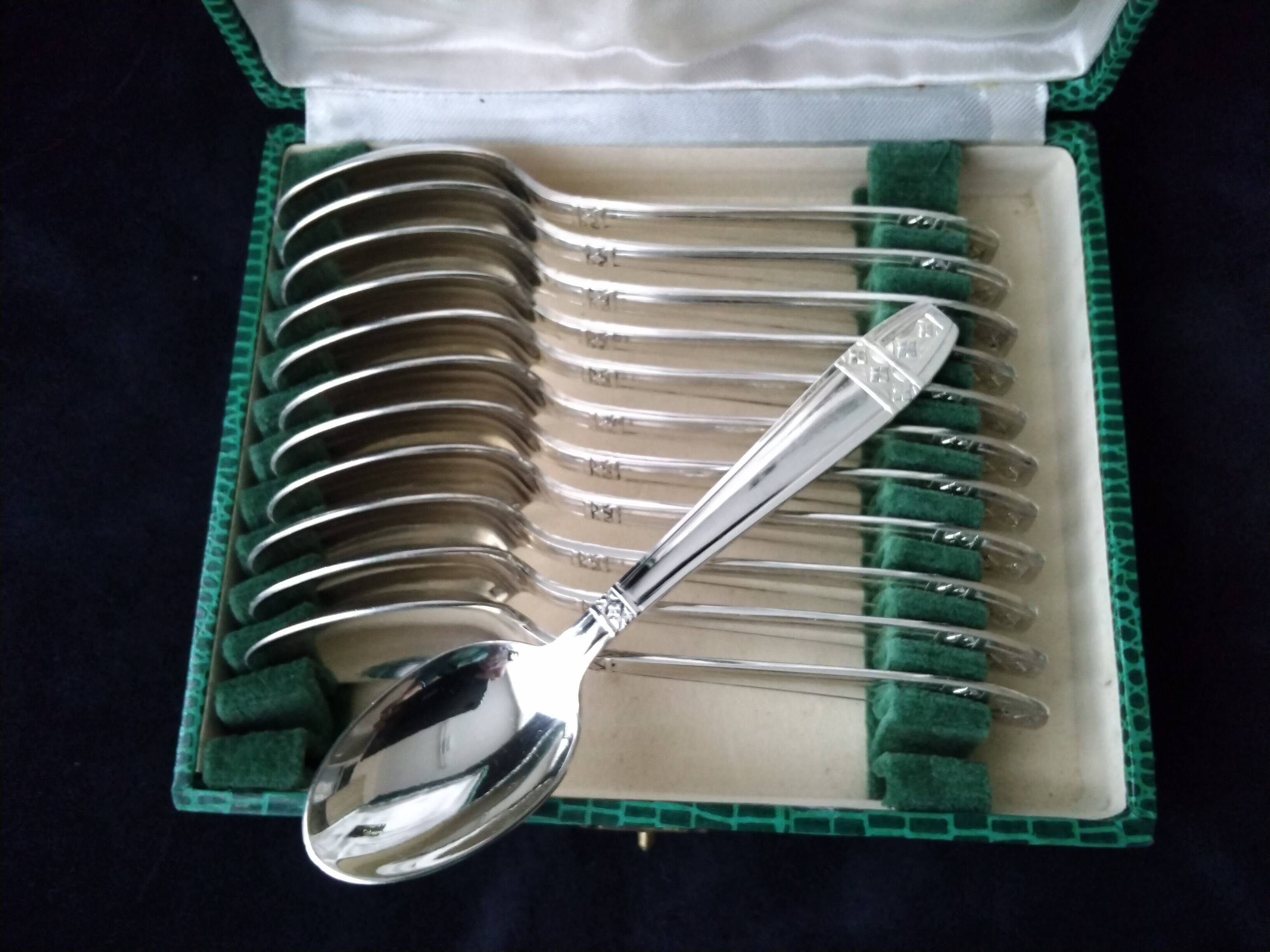 Box of 12 silver-plated coffee spoons, Grand Prix model