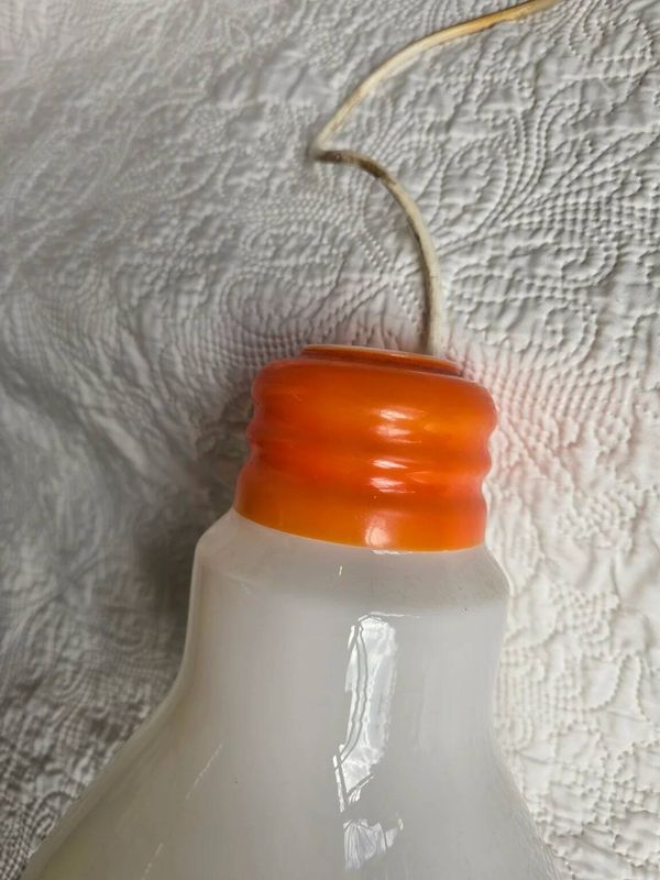 Suspension ampoule géante en opaline et métal orange, années 1970