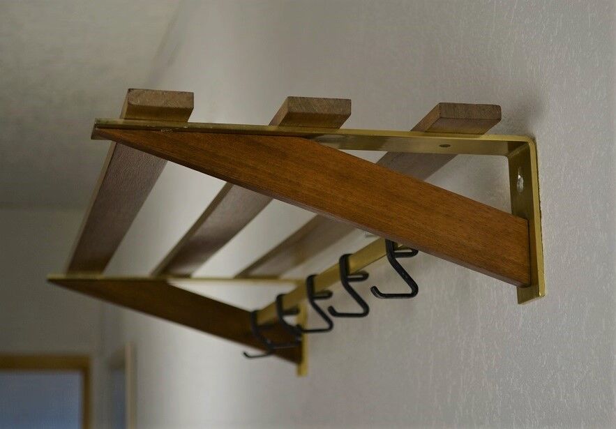 60s 70s Wall Coats Door