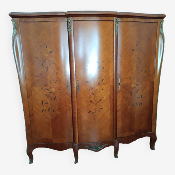 Vintage wardrobe in marquetry - classic design with fine details - 20th century period