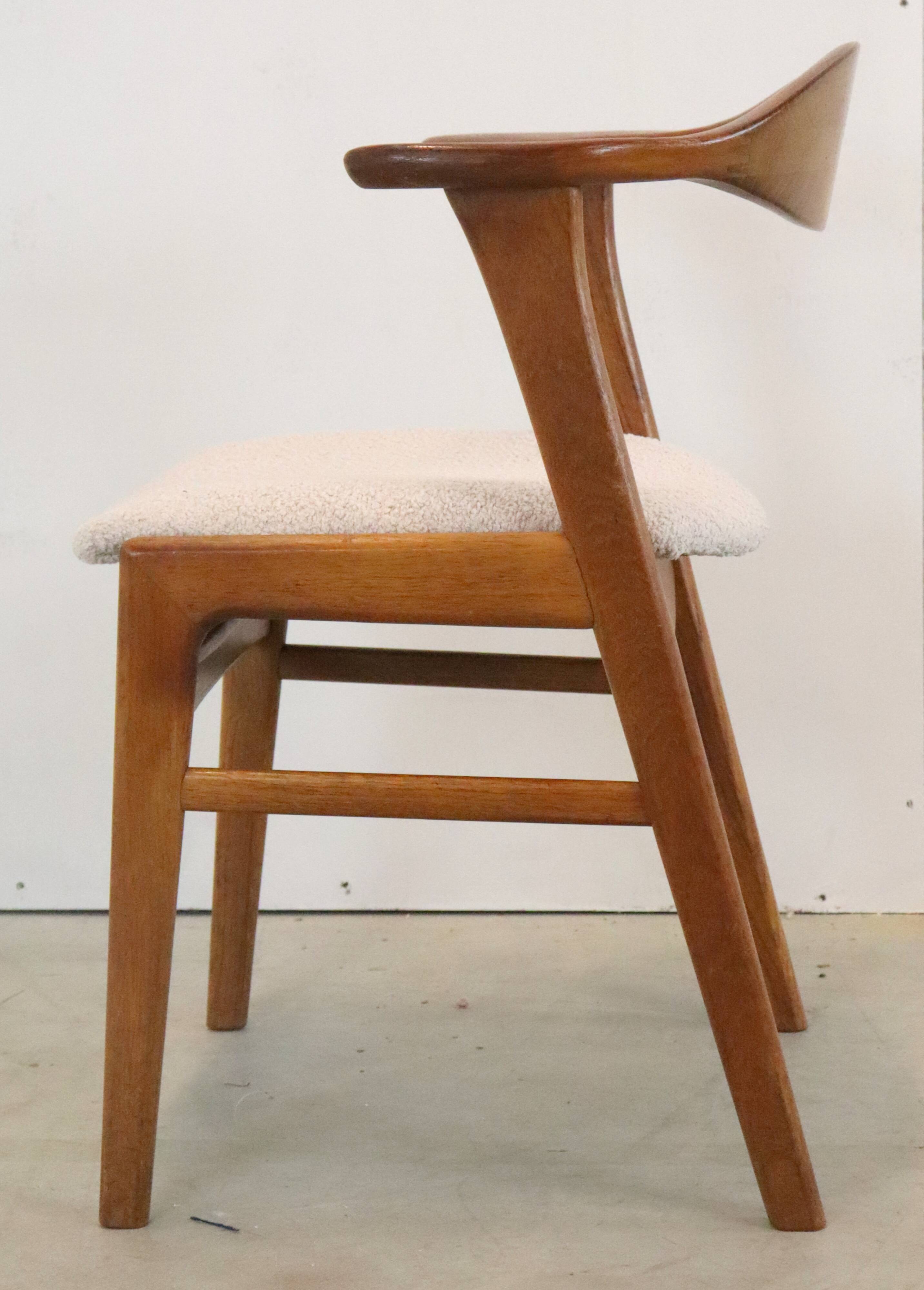 Set van 6 Erik Kirkegaard voor Høng Stolefabrik stoelen model 49