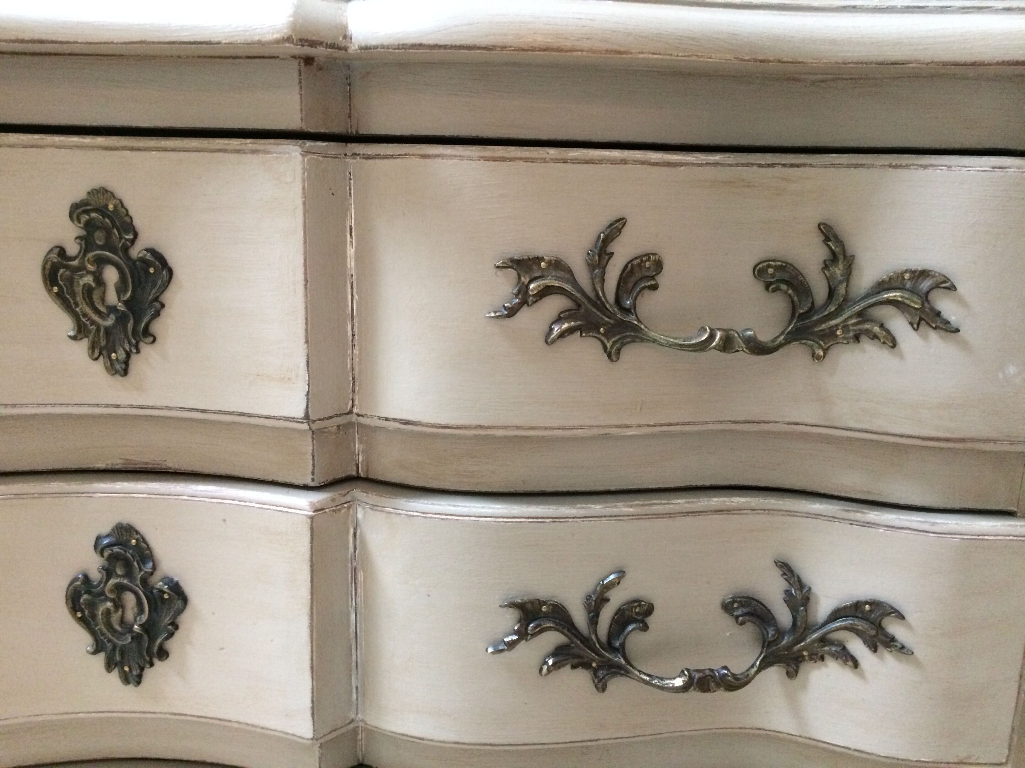 Dresser Louis XV crossbow patina