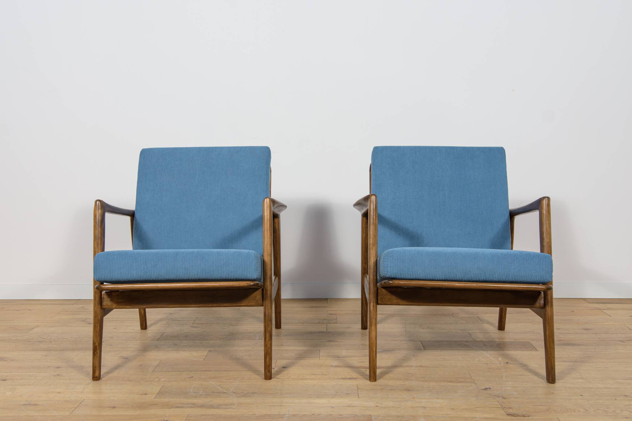 Model 300-139 Armchairs from Swarzędz Factory, Poland, 1960s, Set of 2