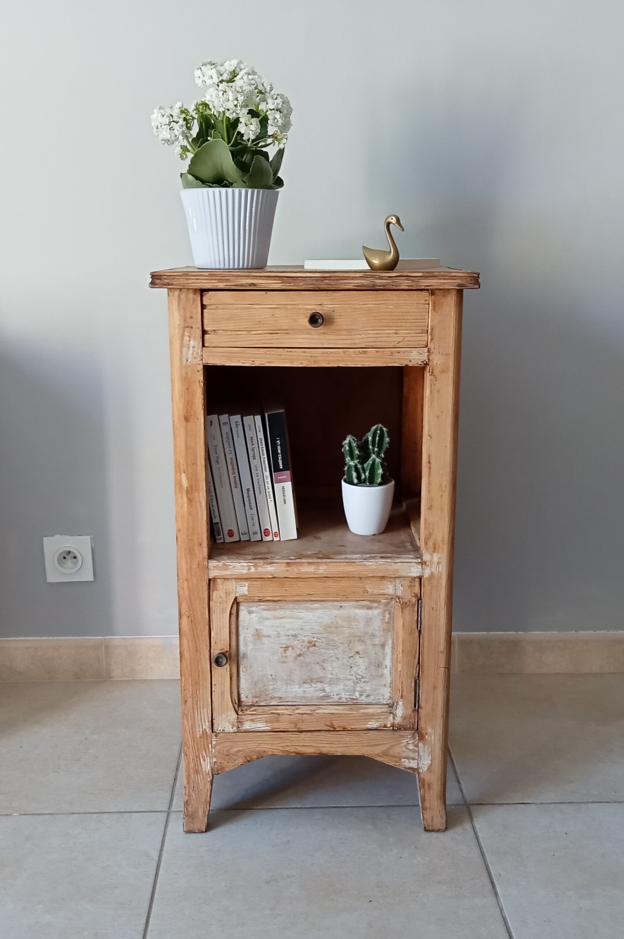 Art Deco side table 50s