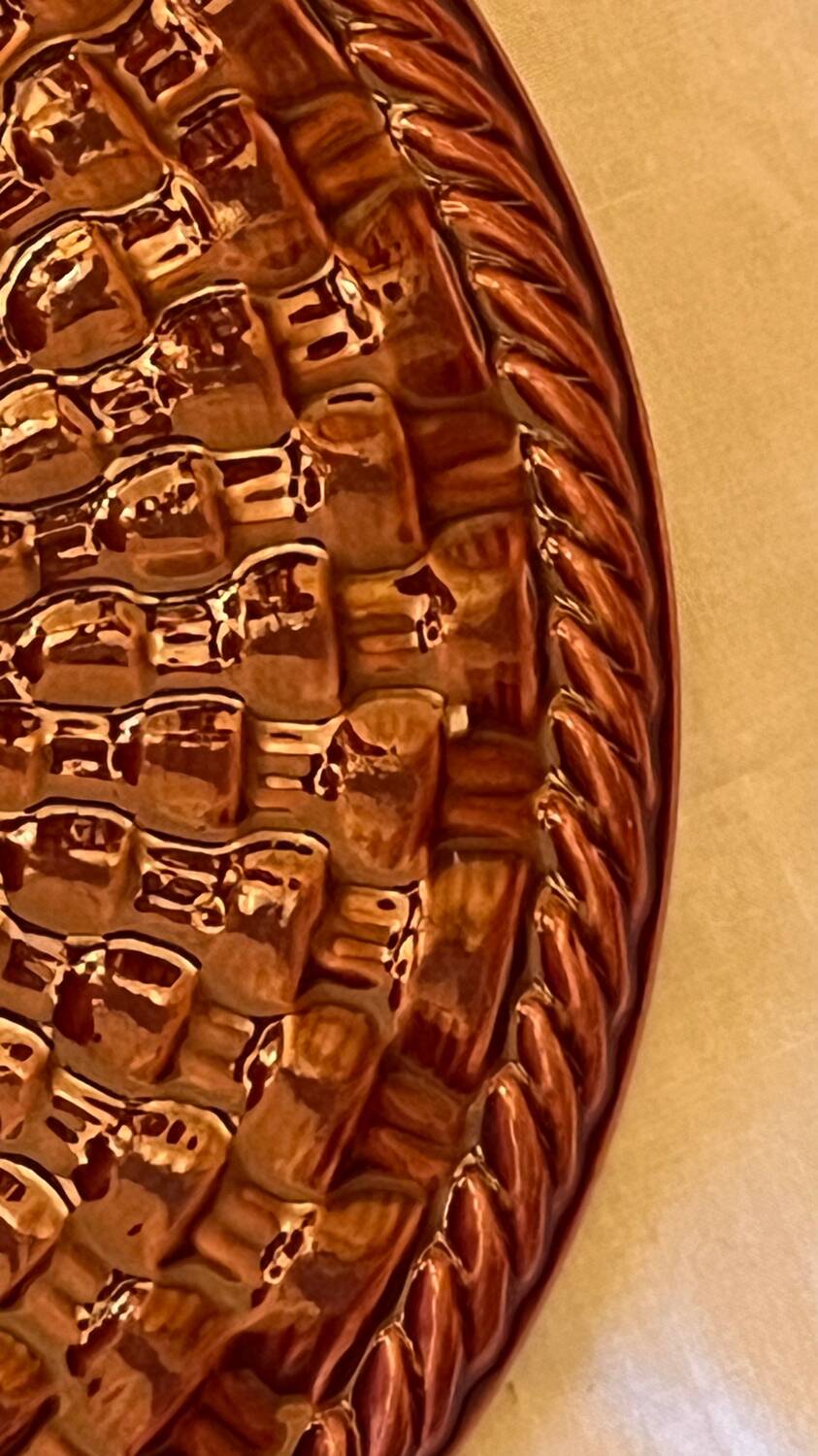 Vintage slip trivet