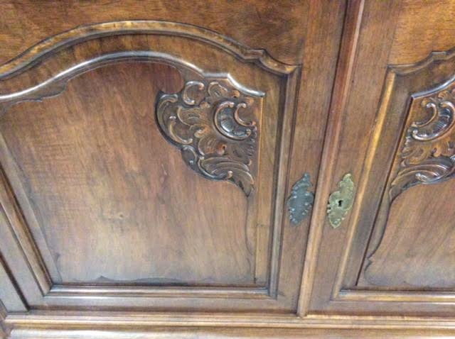 Bahut glazed dresser