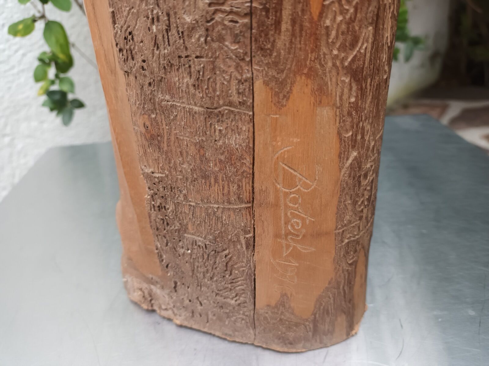 Young woman sculpture by Ray Boterf