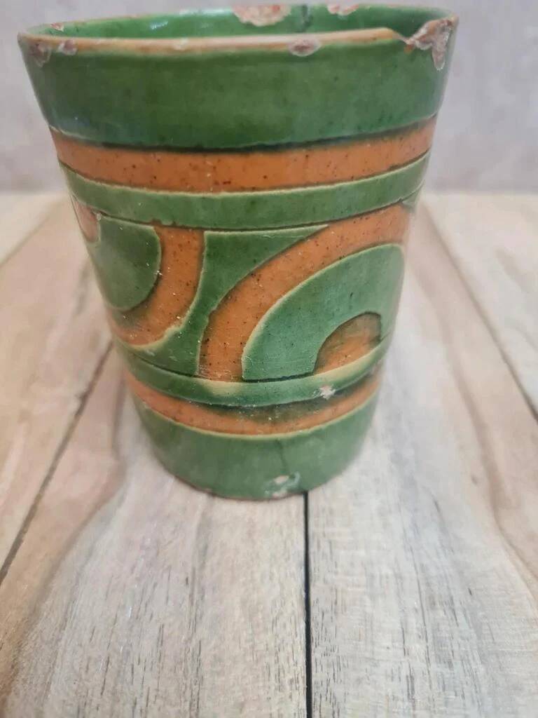 Art Deco vase / goblet by Satre & Vallin "nillavertas" in green and ochre glazed ceramic.