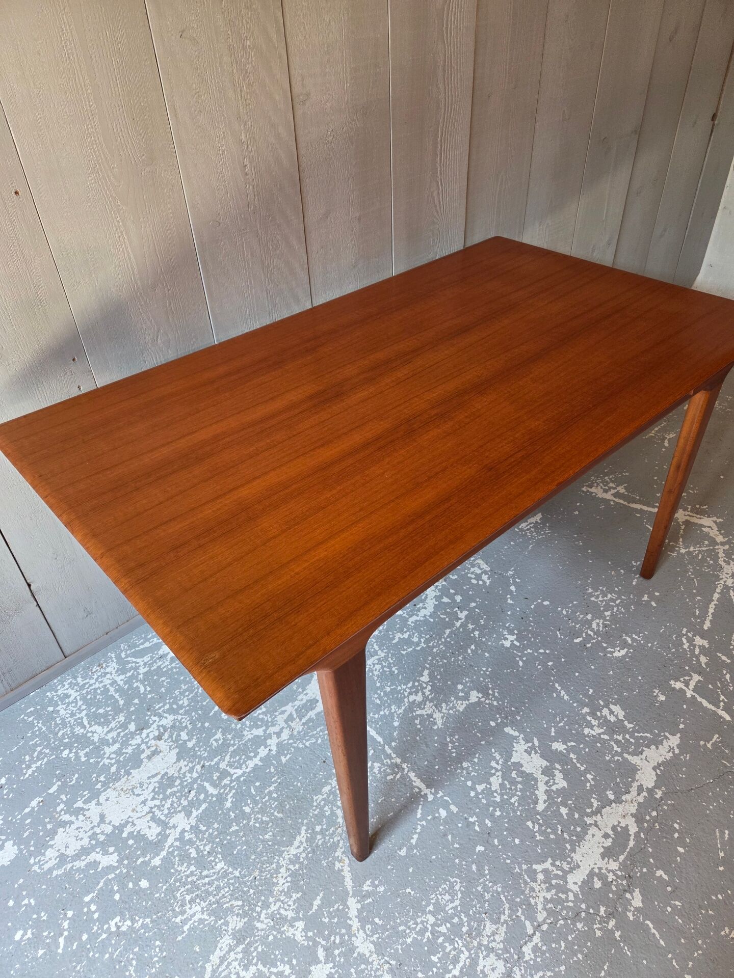 Scandinavian table