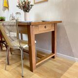 Farm table