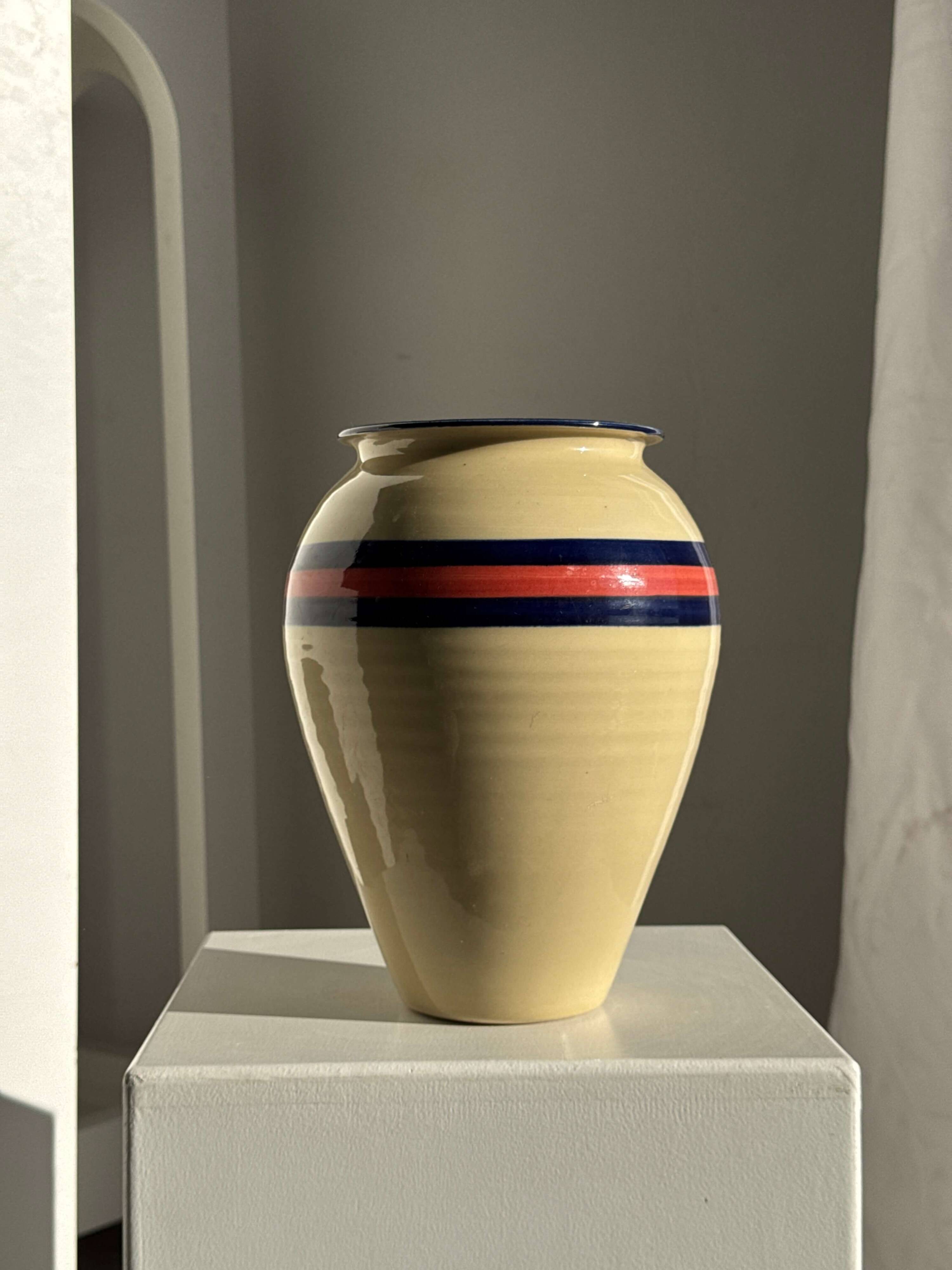 Large beige vase with blue and pink trim H27 D21