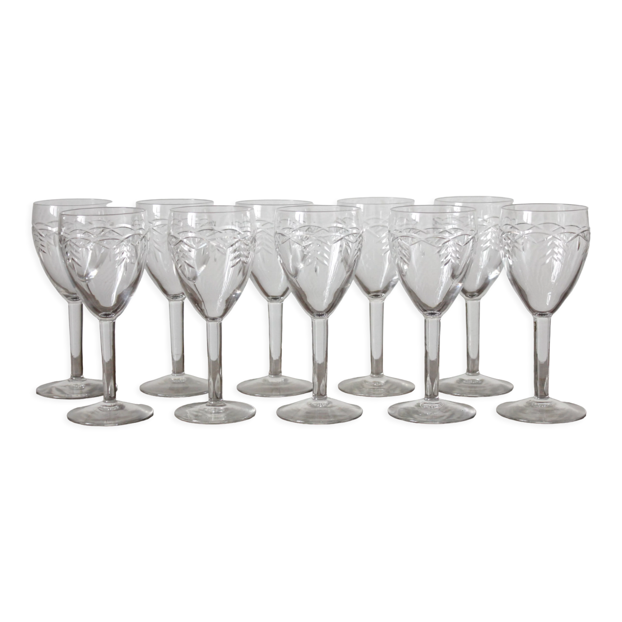 10 vintage-style engraved crystal port wine glasses