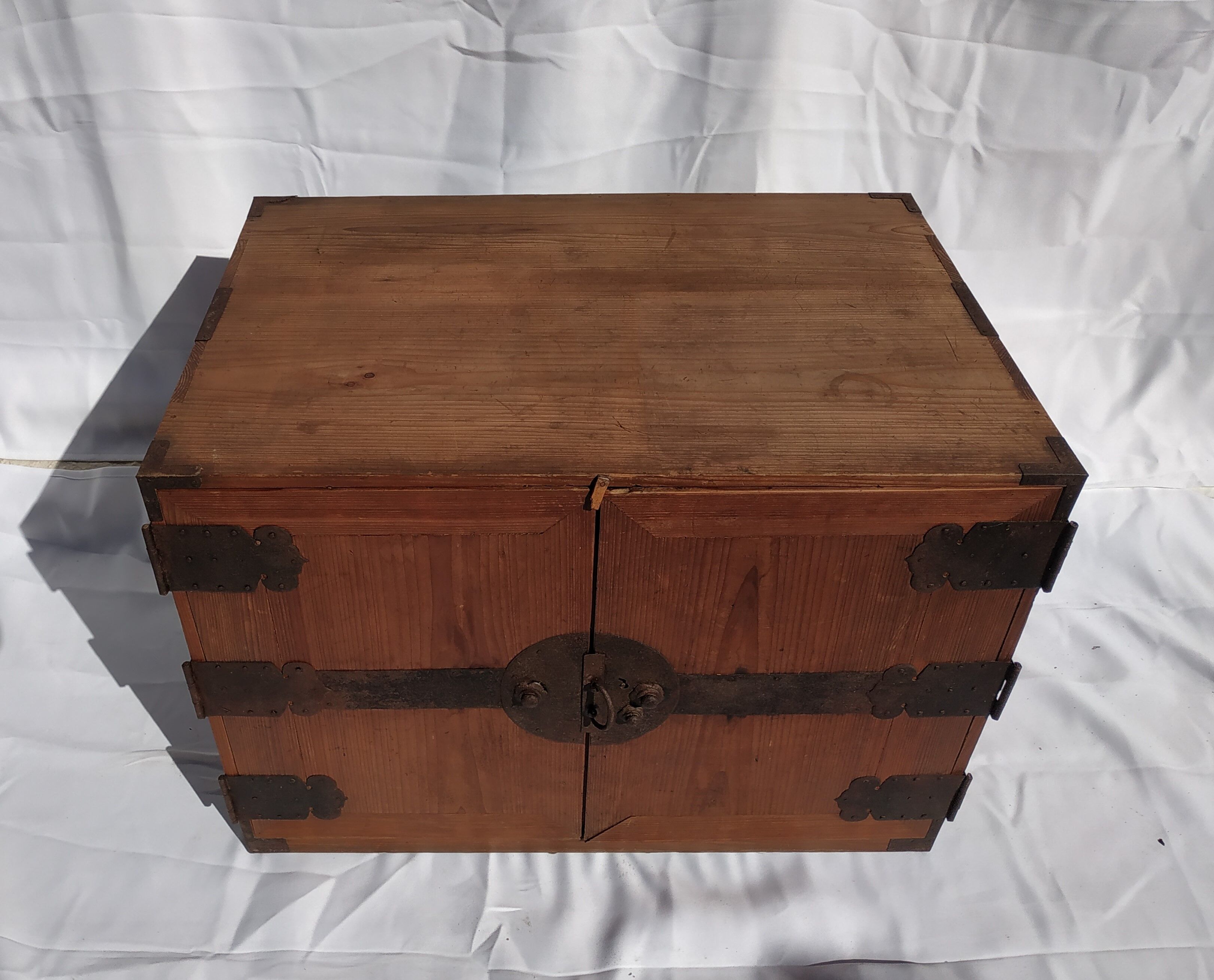 Bottom box Japan 19th second half 19th