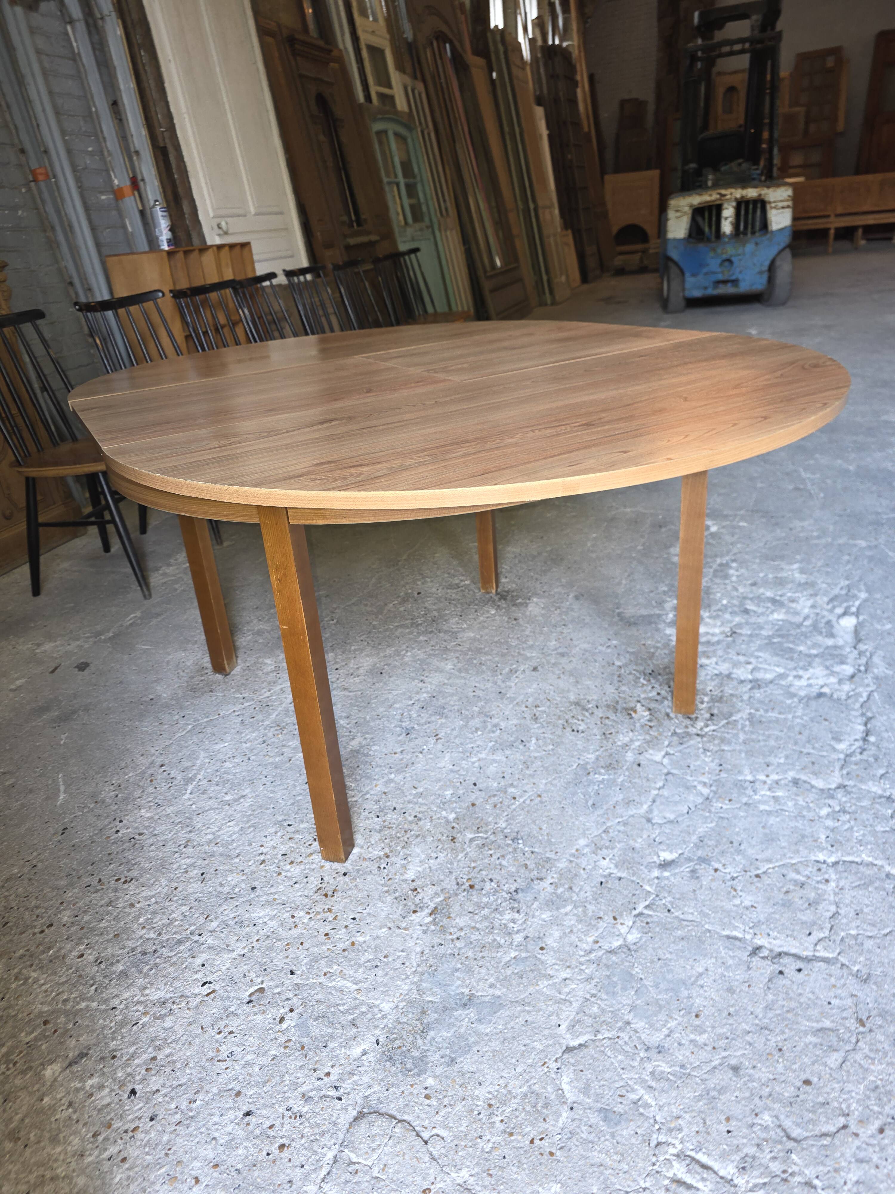 Table scandinave extensible en chêne des années 60
