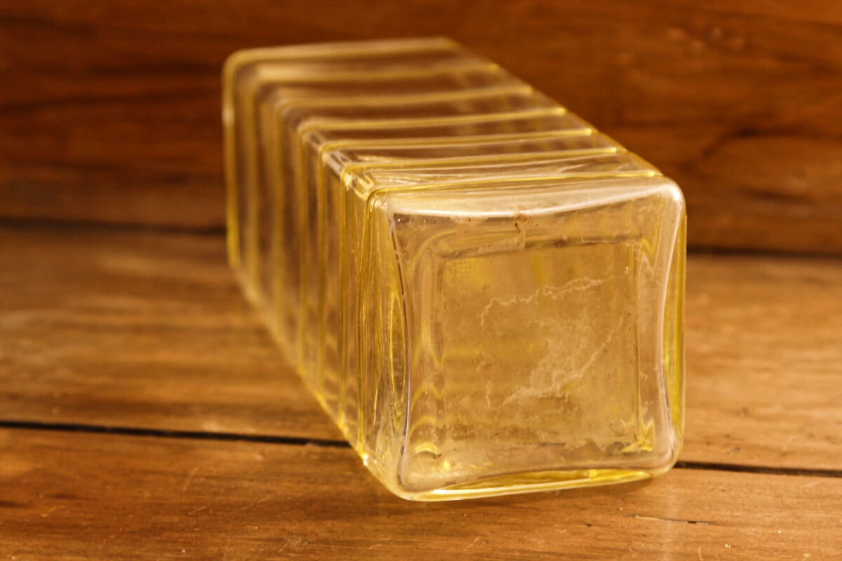 Ridged glass vase, Murano style