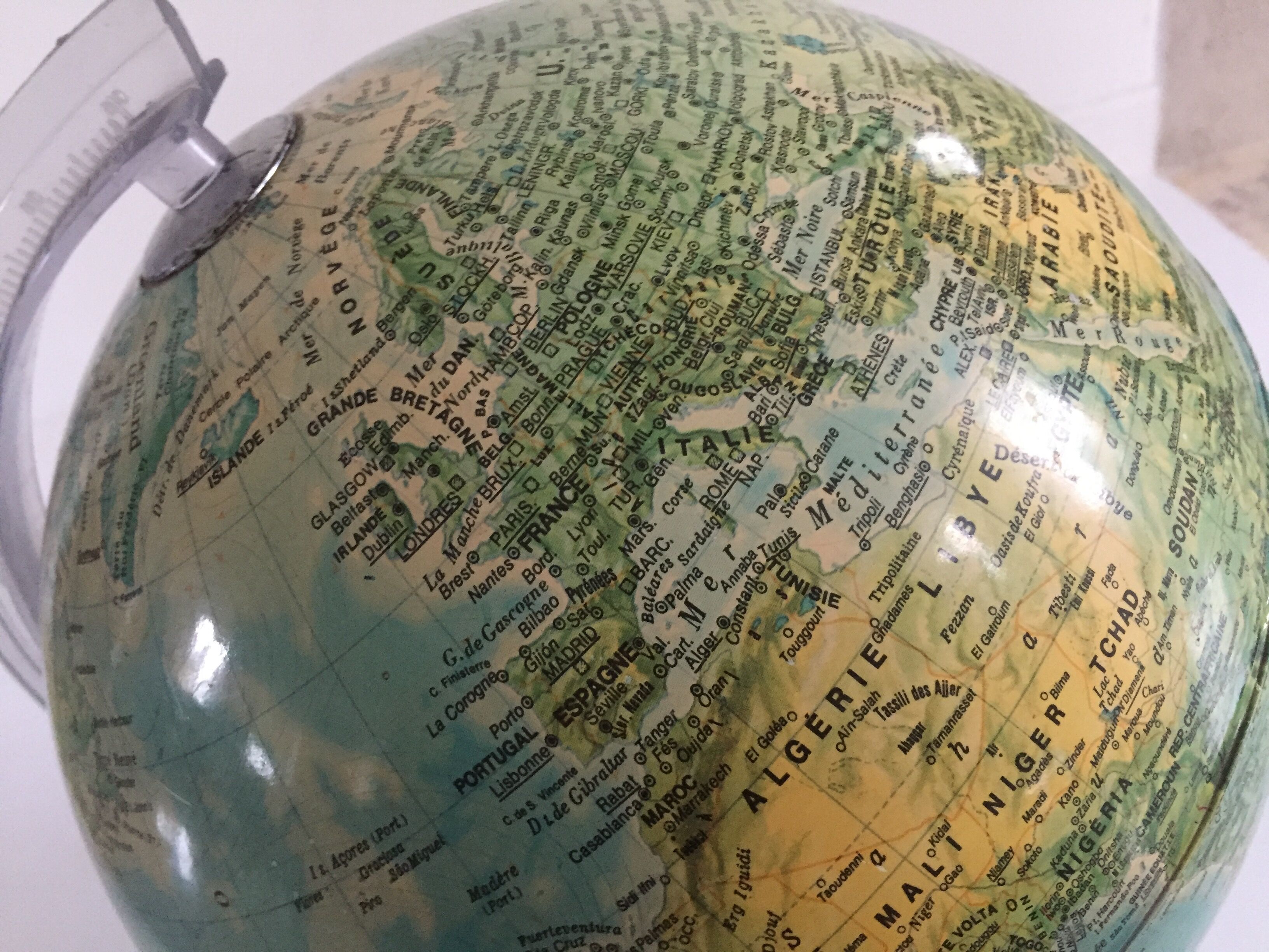 Globe earth bright black vintage