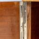 Vitrine Art Déco attribuée à Jindřich Halabala, placage de noyer, années 1930, Tchécoslovaquie