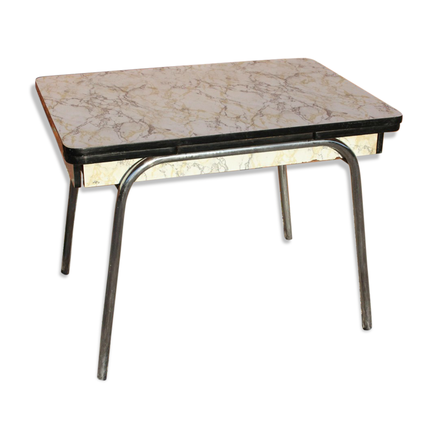 Table formica marble
