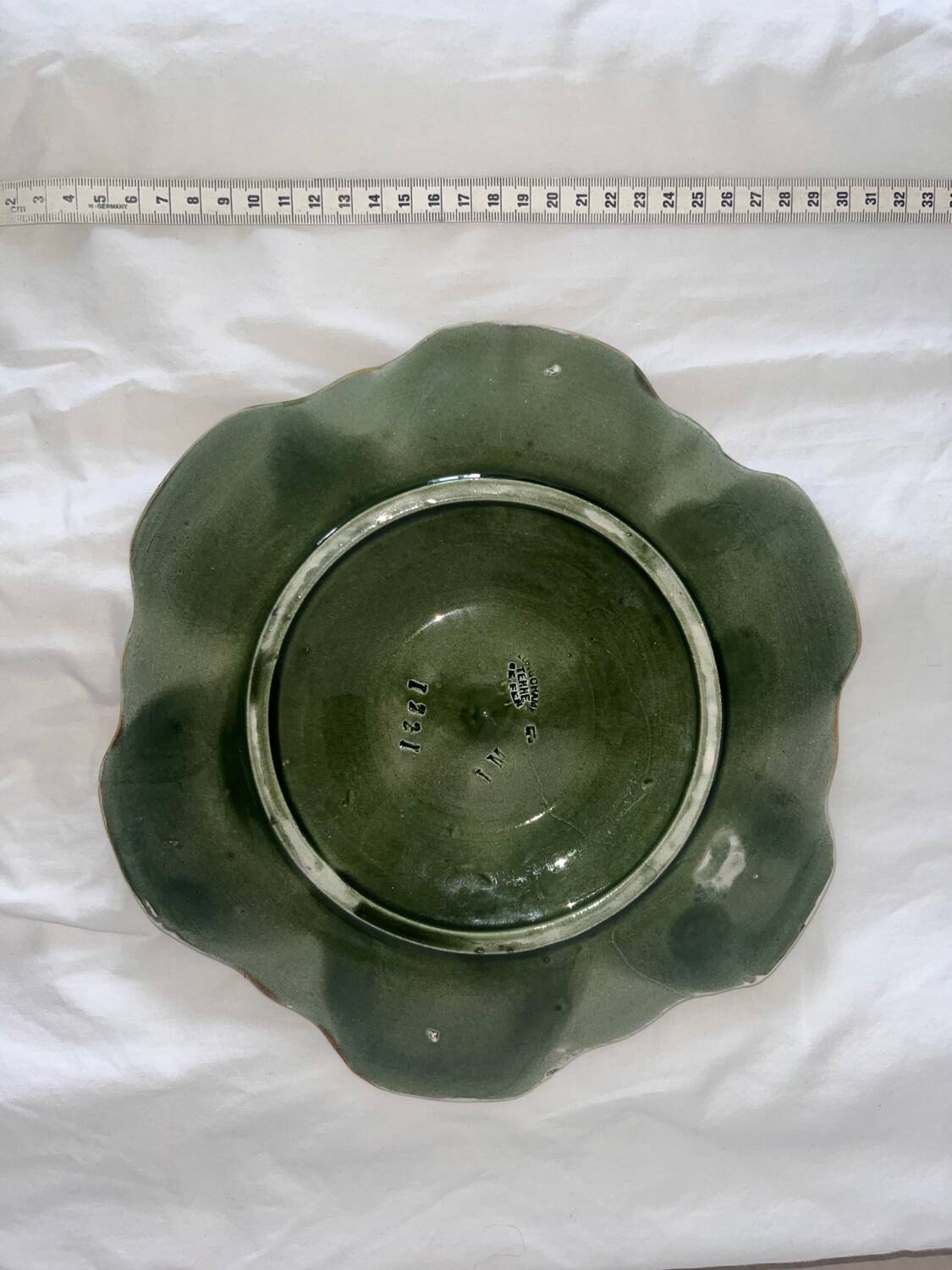 Old Terre de Fer oyster plate – Longchamp 1920, earthenware