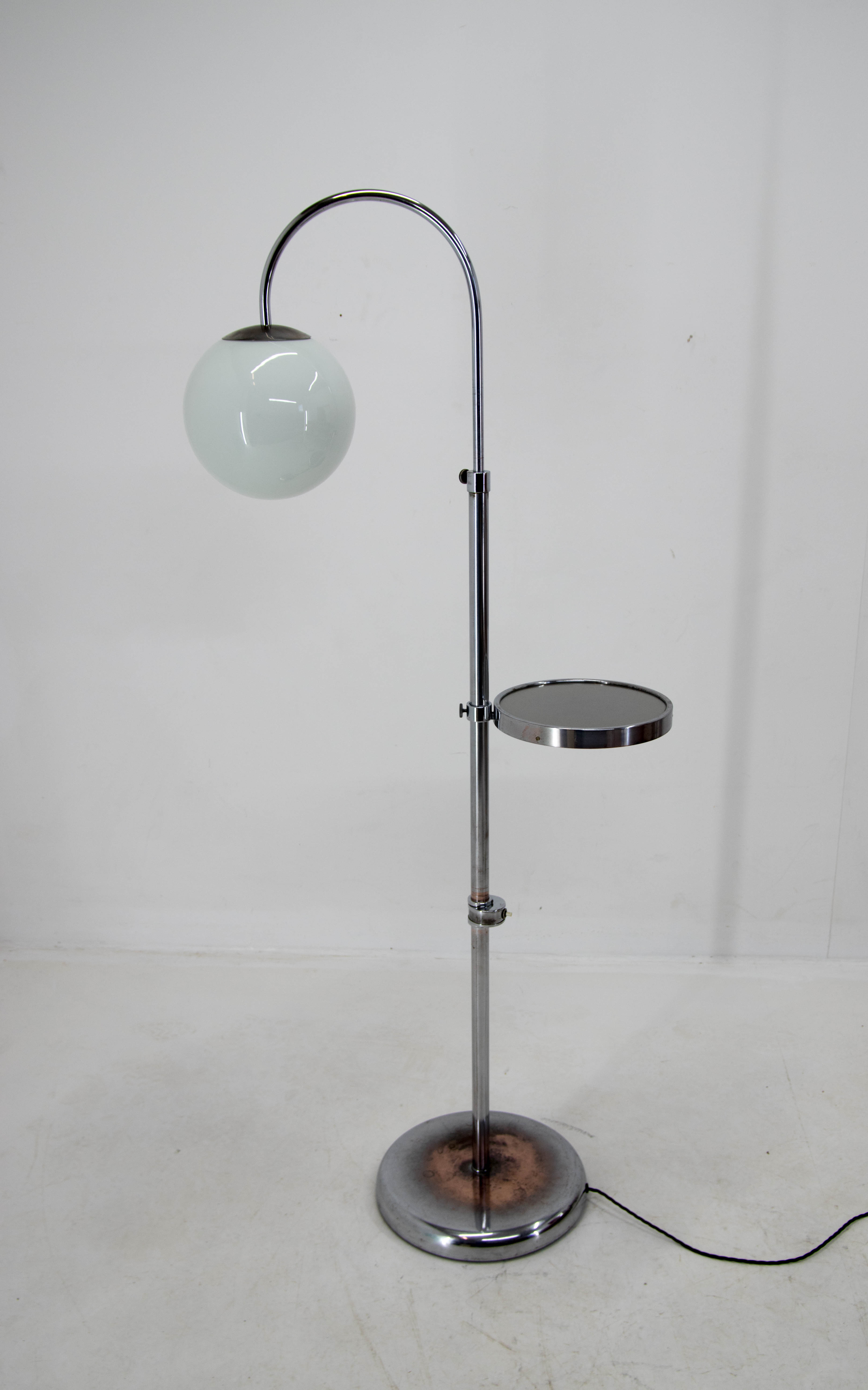 Bauhaus or Functionalist Floor Lamp with Adjustable Height, 1940s