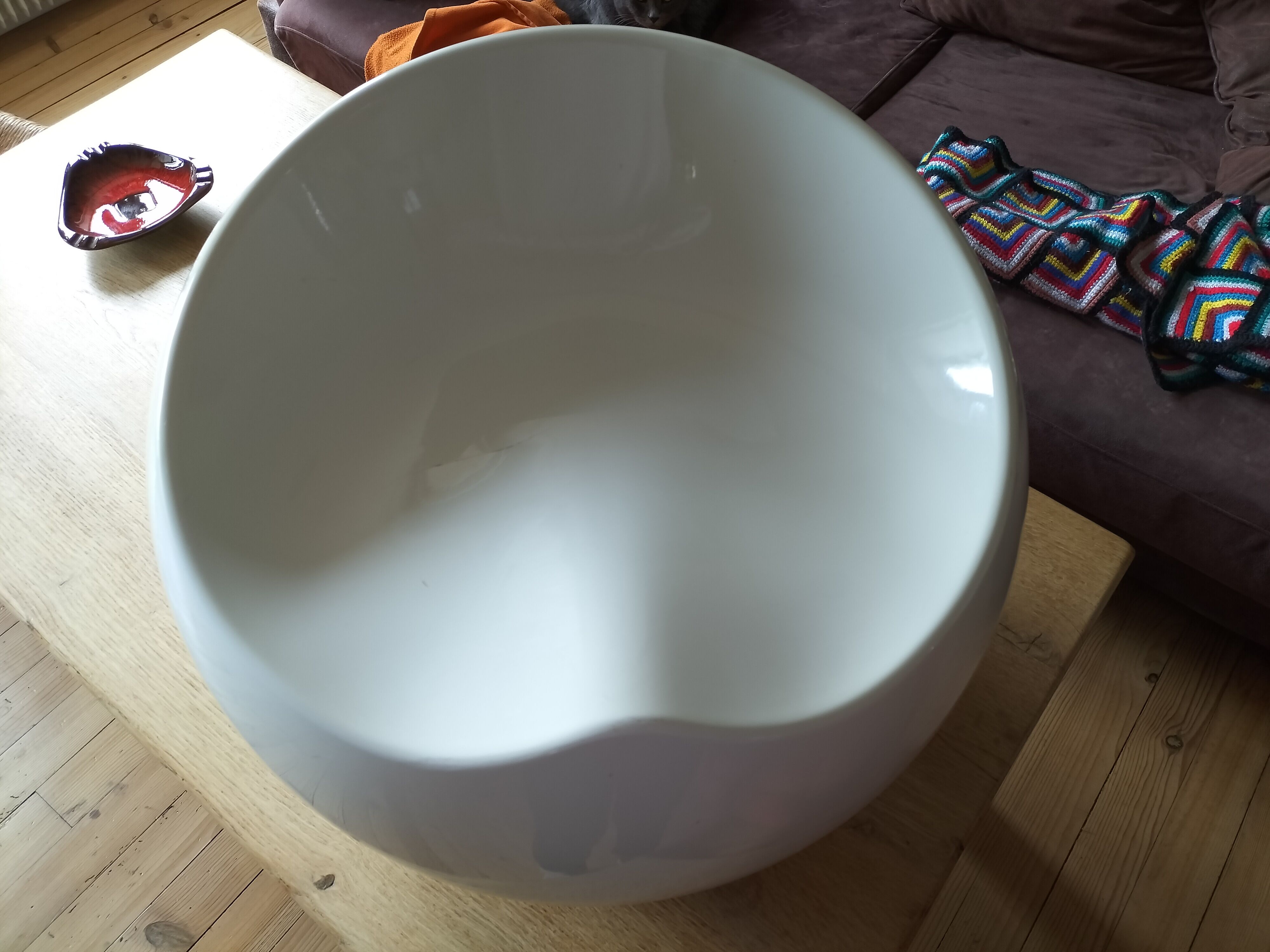 Modern armchair white