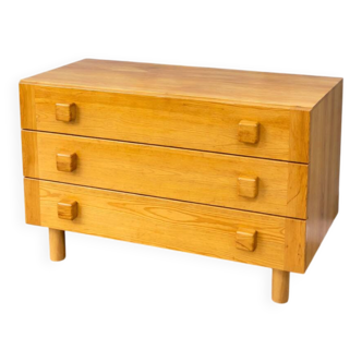 Brutalist pine chest of drawers, circa 1970.