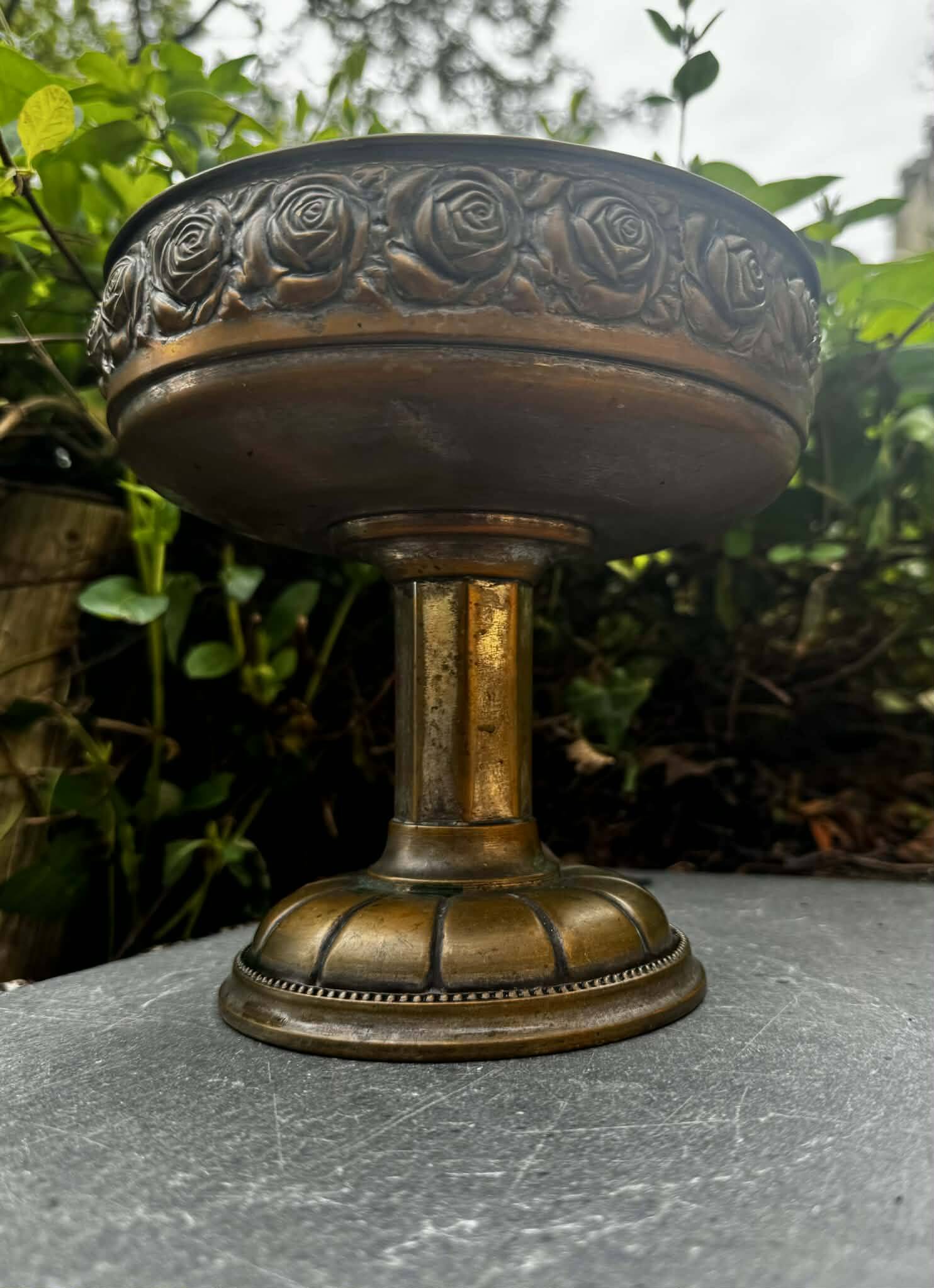 Large Art Nouveau fruit bowl