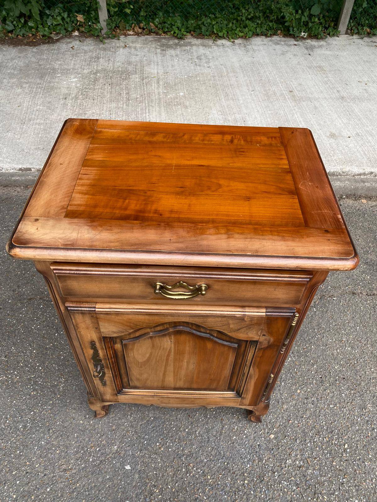 Commode vintage en bois massif chêne Louis XV du 19ème