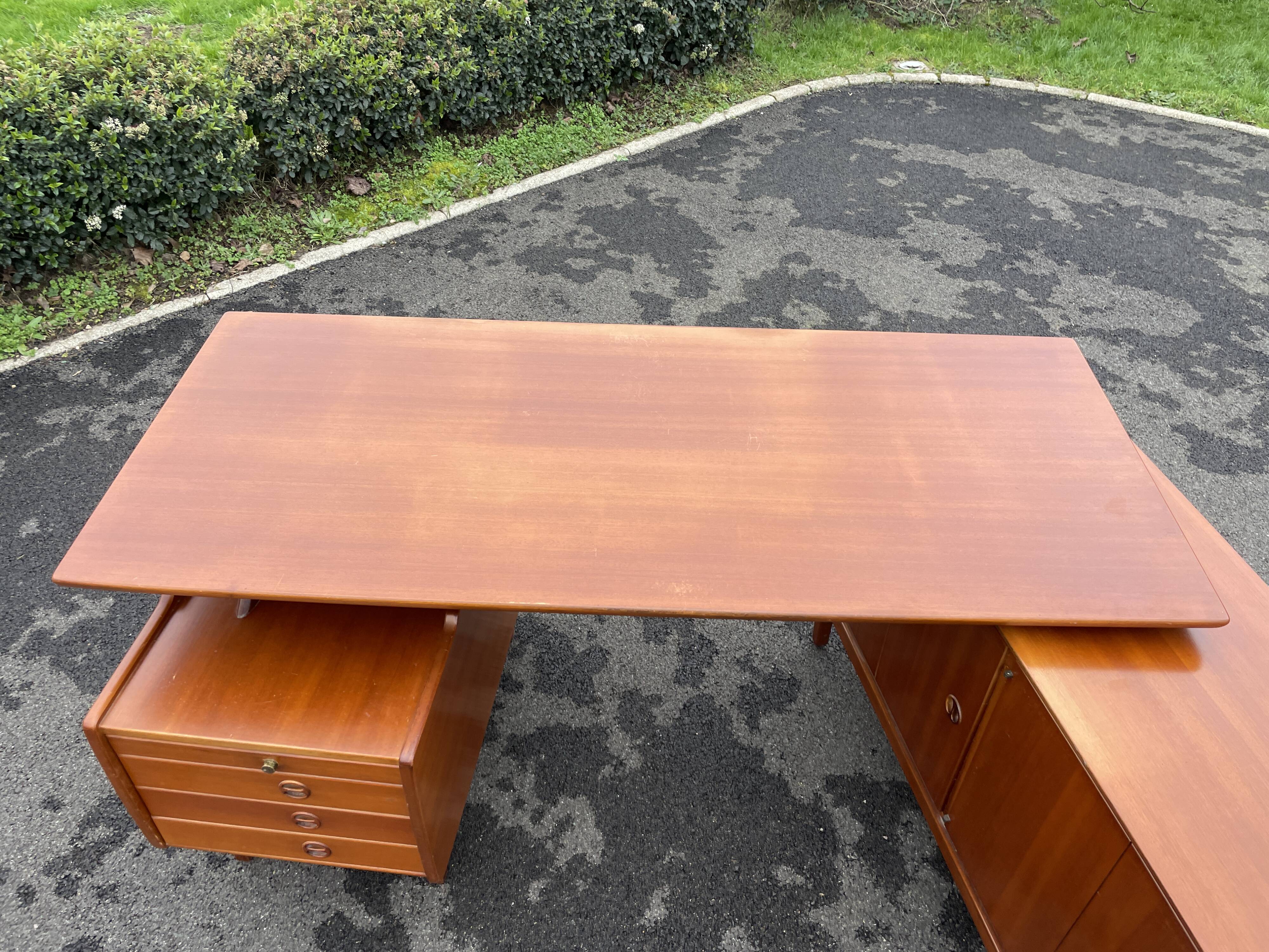 Desk Jacques Hauville 1960 bema and enfilade desk