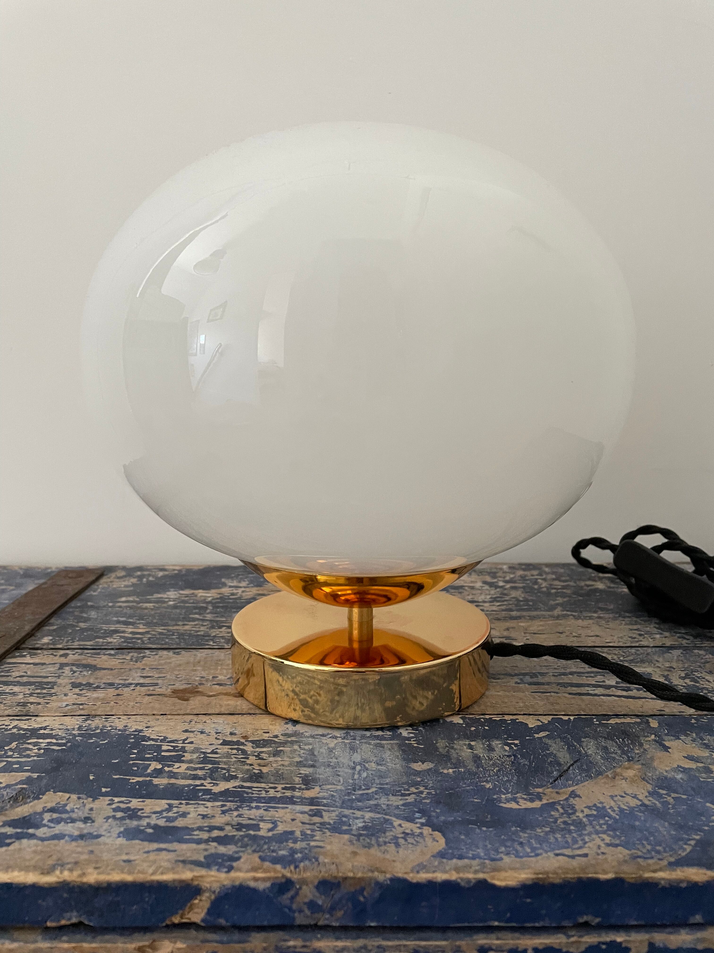 White opaline table lamp electrified to nine