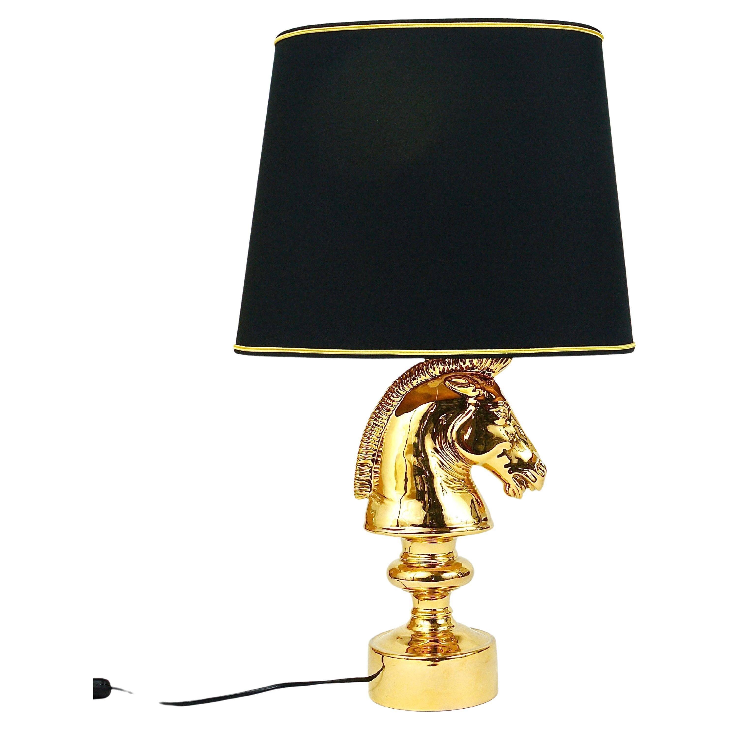 Sculptural Hollywood Regency table lamp in the shape of a horse from the 1970s.