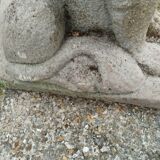 Paire de lions de jardin en pierre ancien vintage