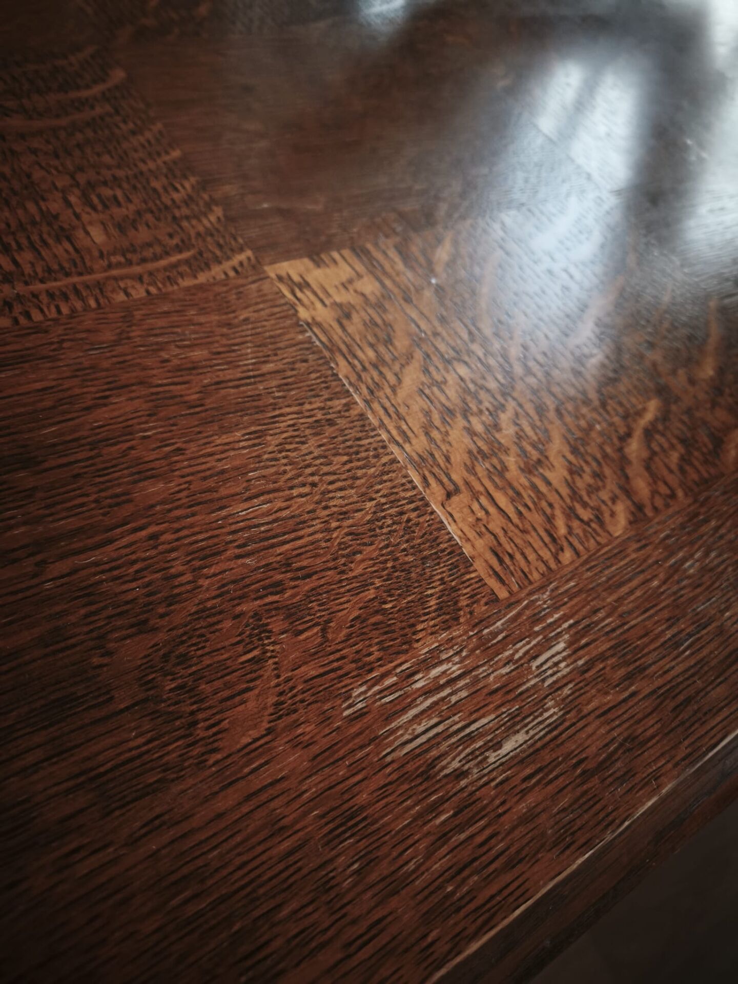 Table en bois massif