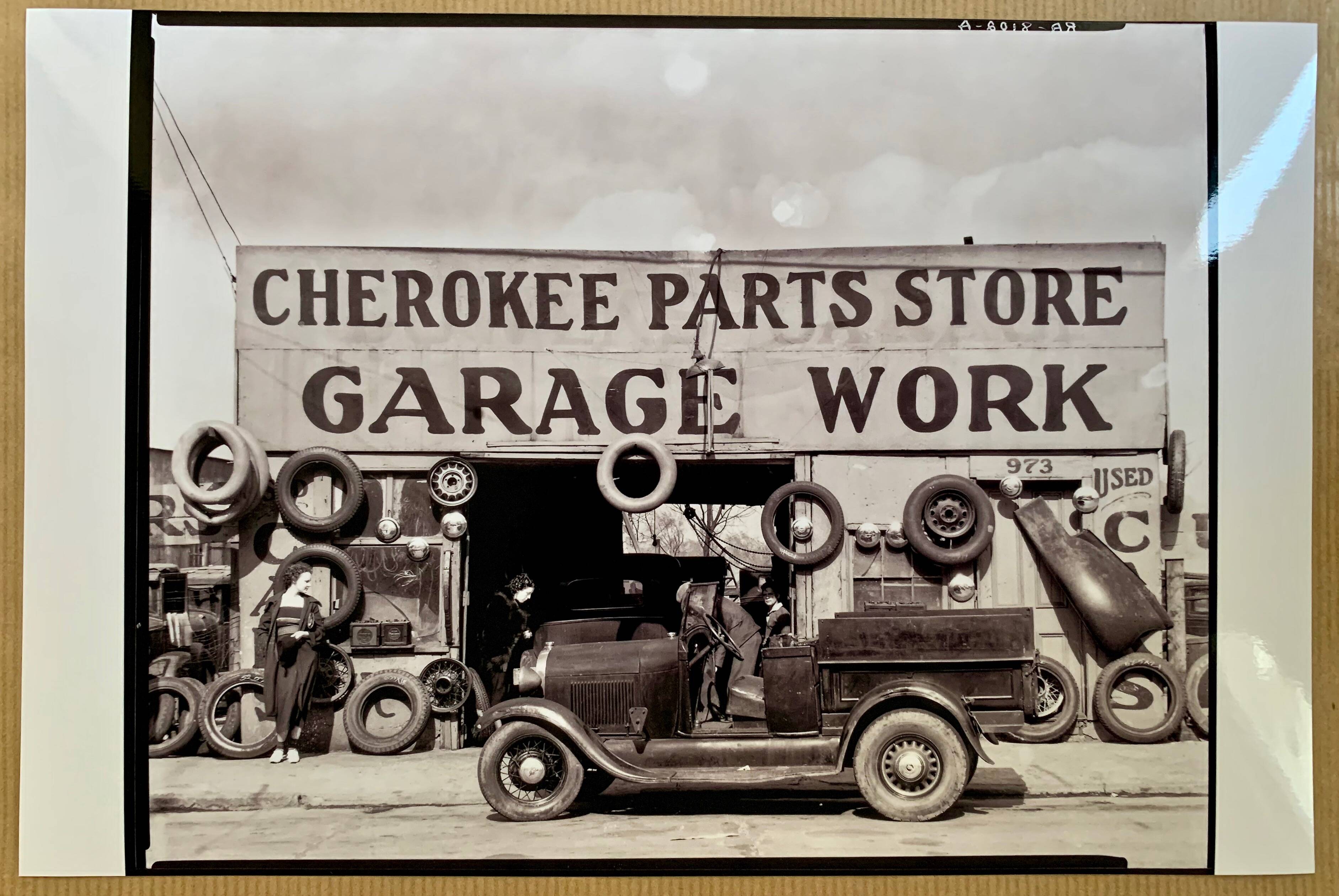 Fine art photography Walker Evans – “Garage in Southern City Outskirts”, 1936