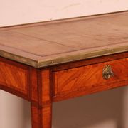 Louis XVI Period Marquetry Desk - 18th Century