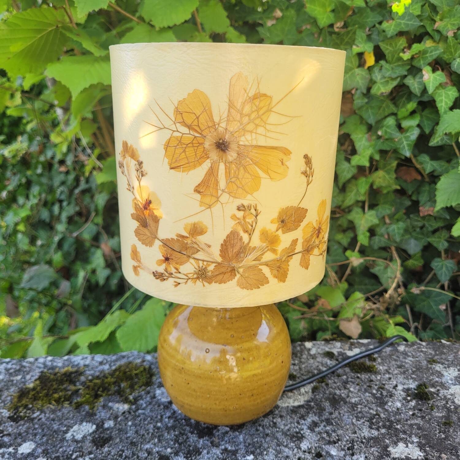 Handmade lamp in mustard glazed ceramic, vegetal lampshade