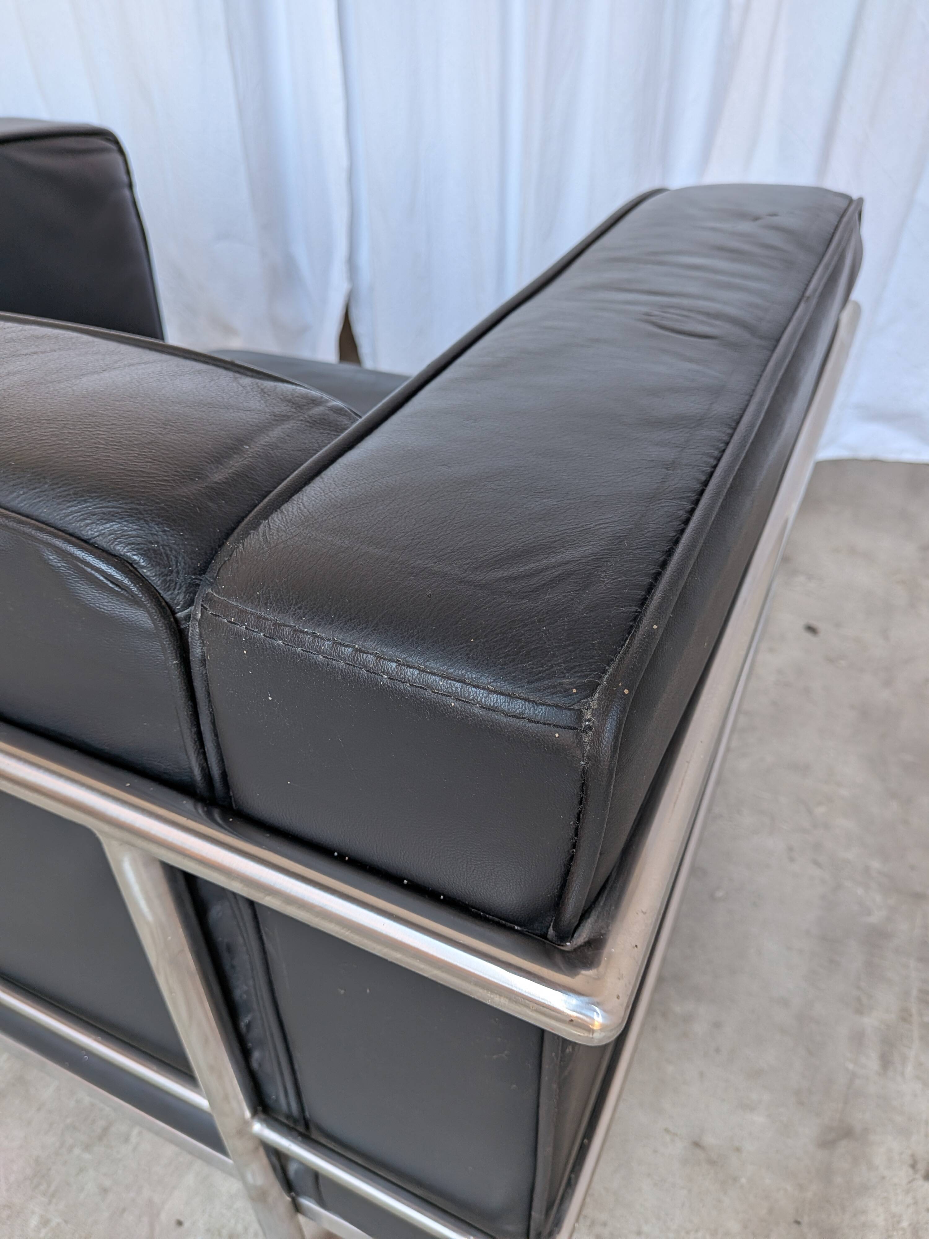 Set of 2 Mid-century Black Leather Lounge Chairs / Italian Design Armchairs