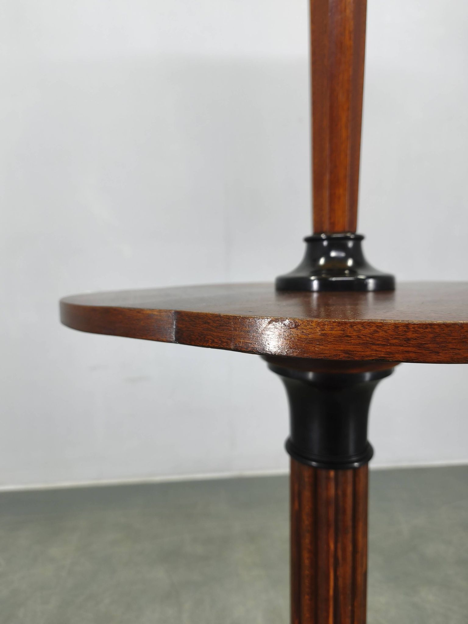 Lampadaire art déco avec table, Suède, années 1940