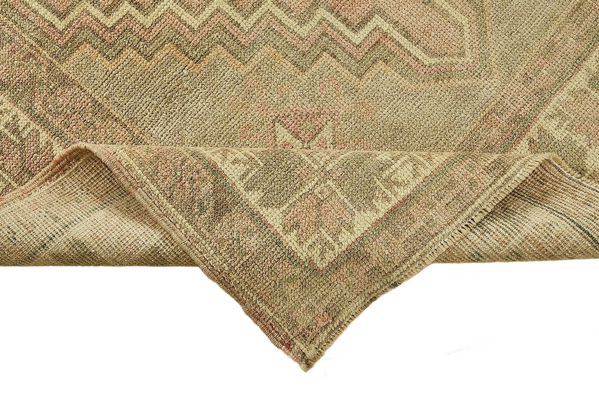 Turkish Vintage Anatolian Rug 115 cm x 202 cm