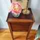 Table de chevet Directoire en noyer