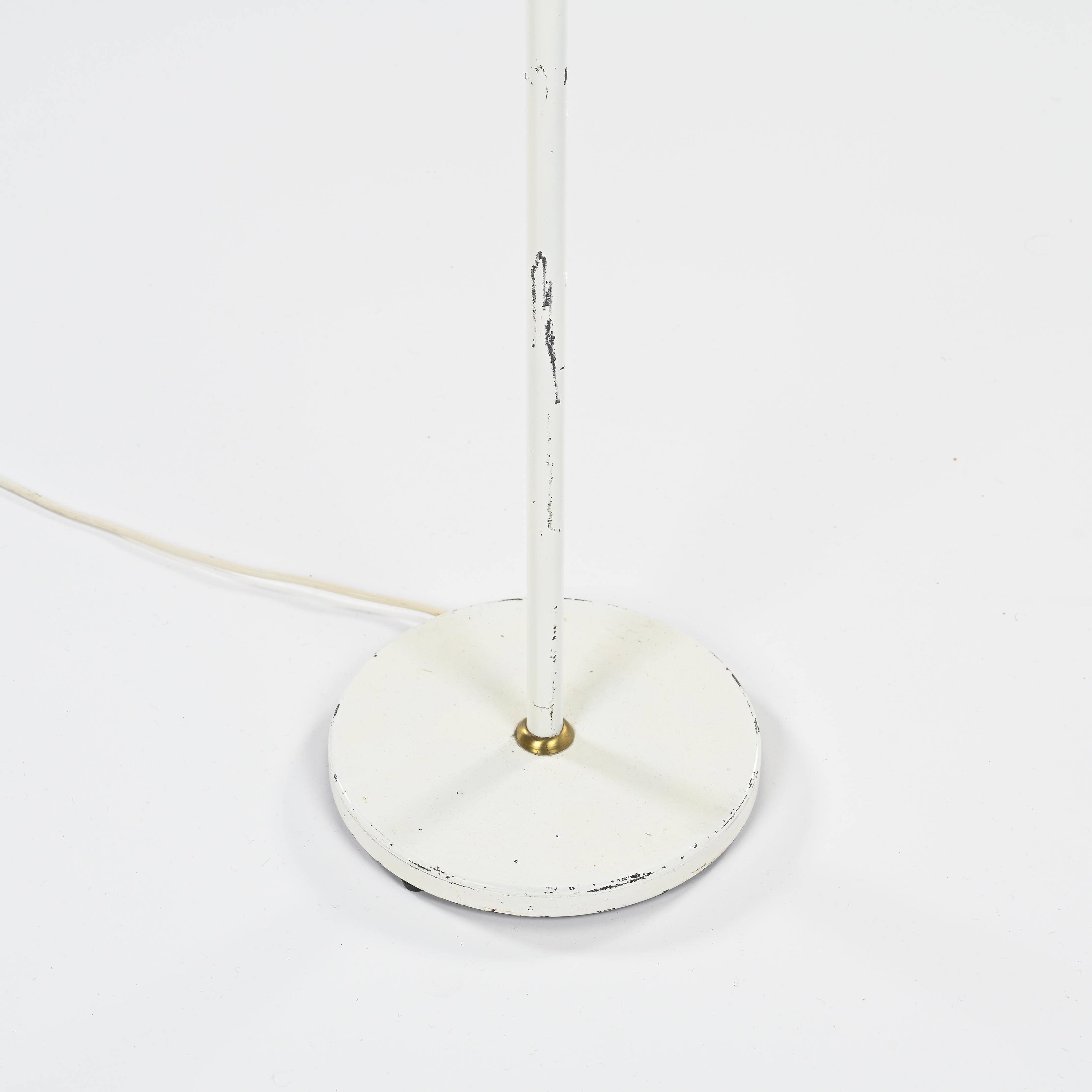 Italian floor lamp in lacquered metal, circa 1960