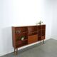 Deens teak brede LP kast met planken, lades en bar met spiegel