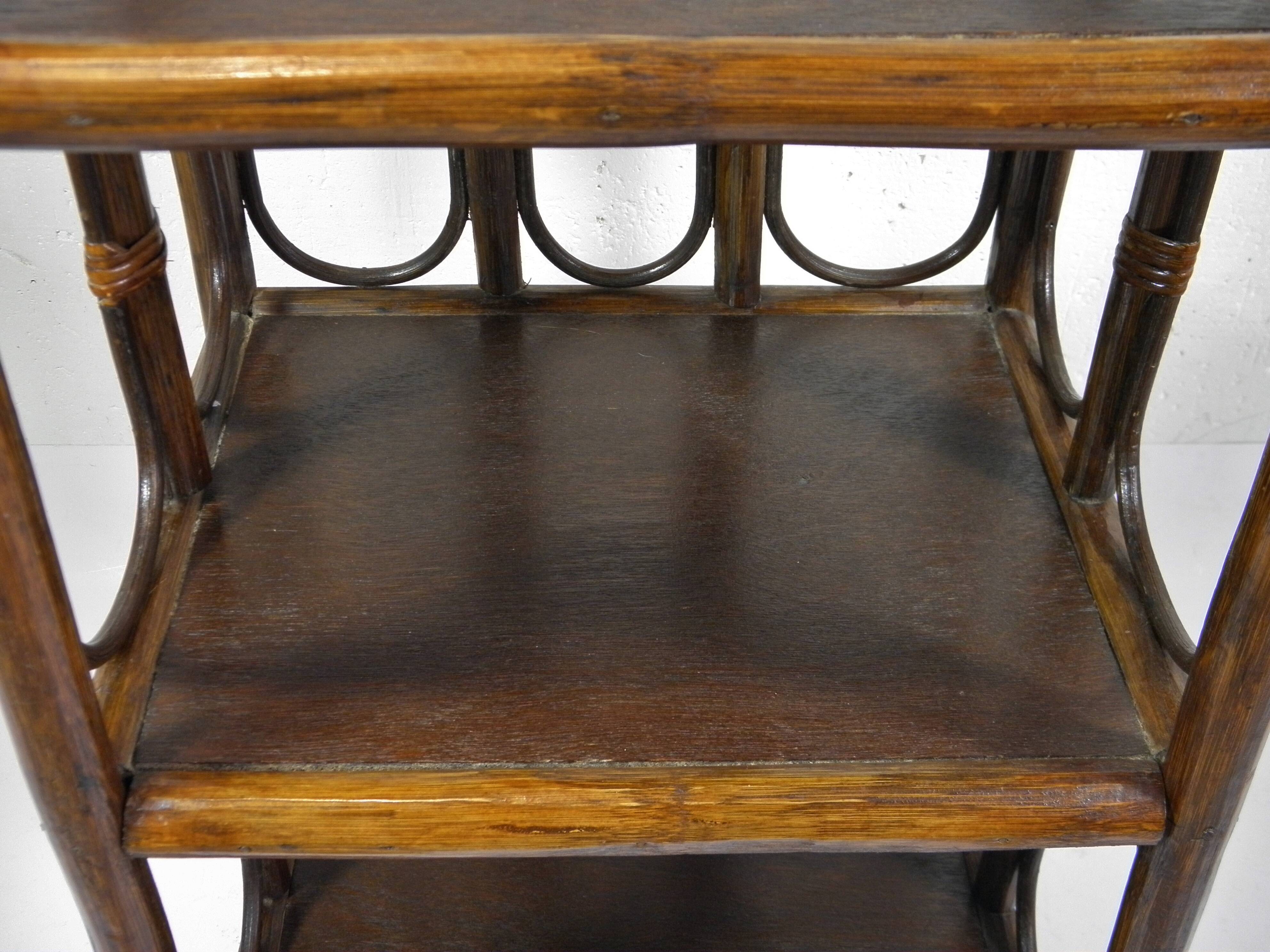 ETAGERE en ROTIN années 70