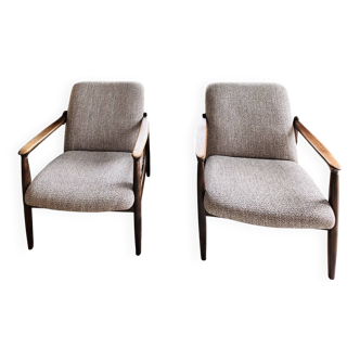 Pair of vintage mid-century armchairs in light gray linen