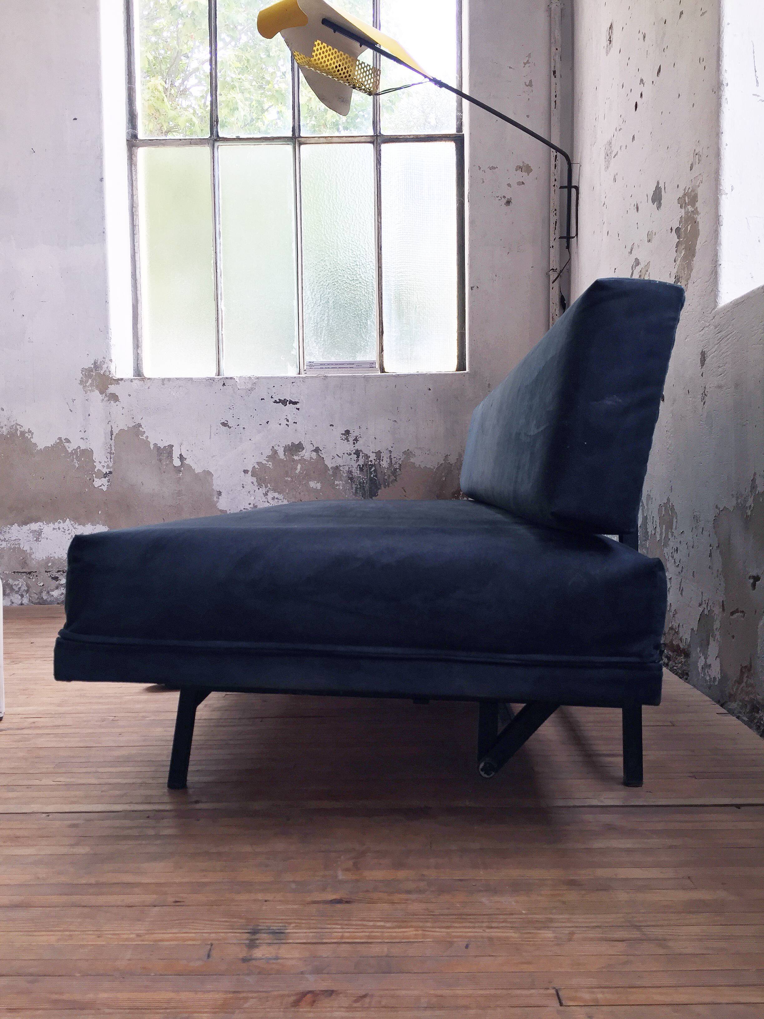 André Simard bench sofa for Airborne