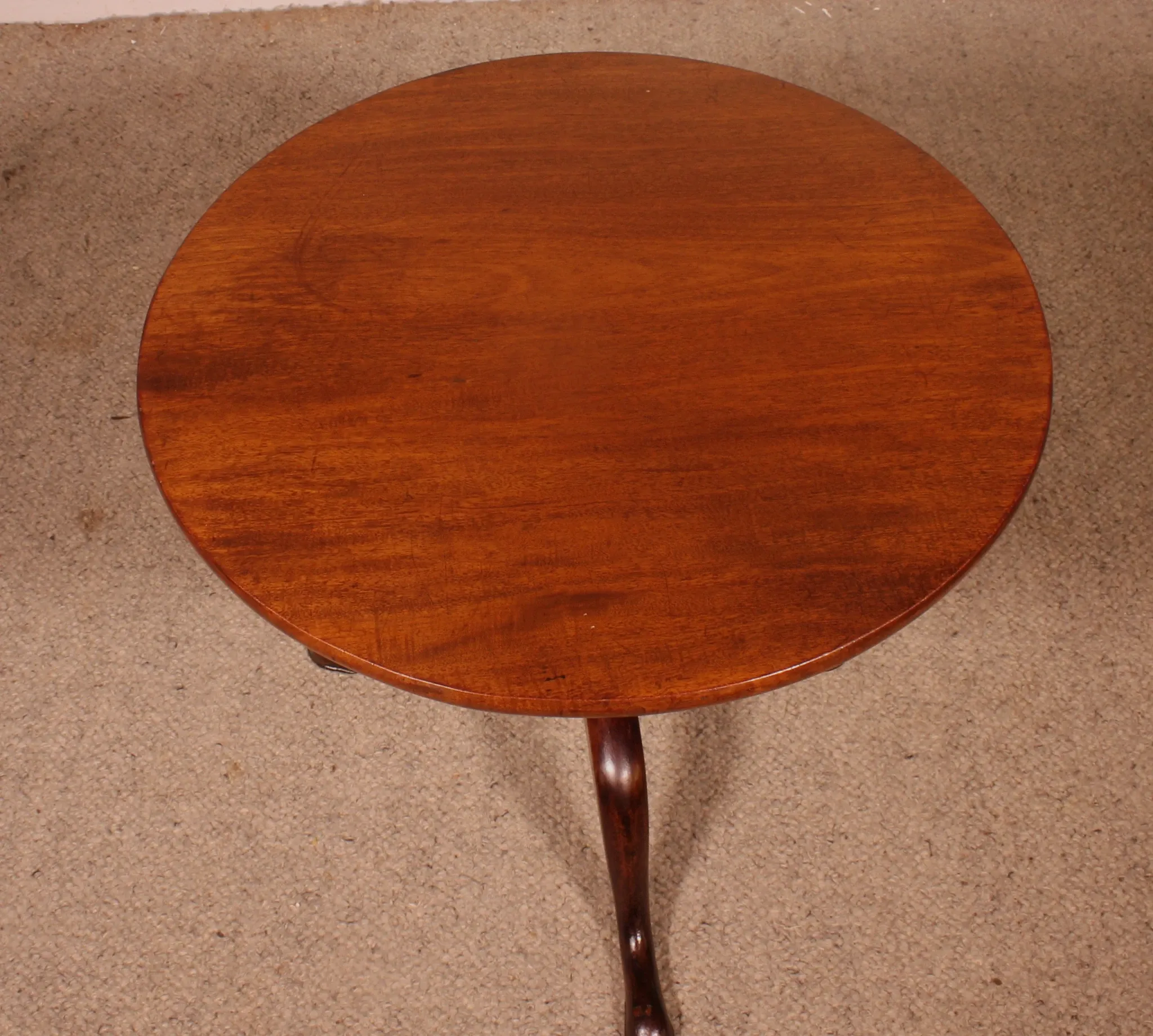 small tripod table in mahogany from the early 19th century