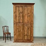 Large Parisian wardrobe with hanging space (renovated)