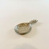 Empty pineapple pocket in silver metal