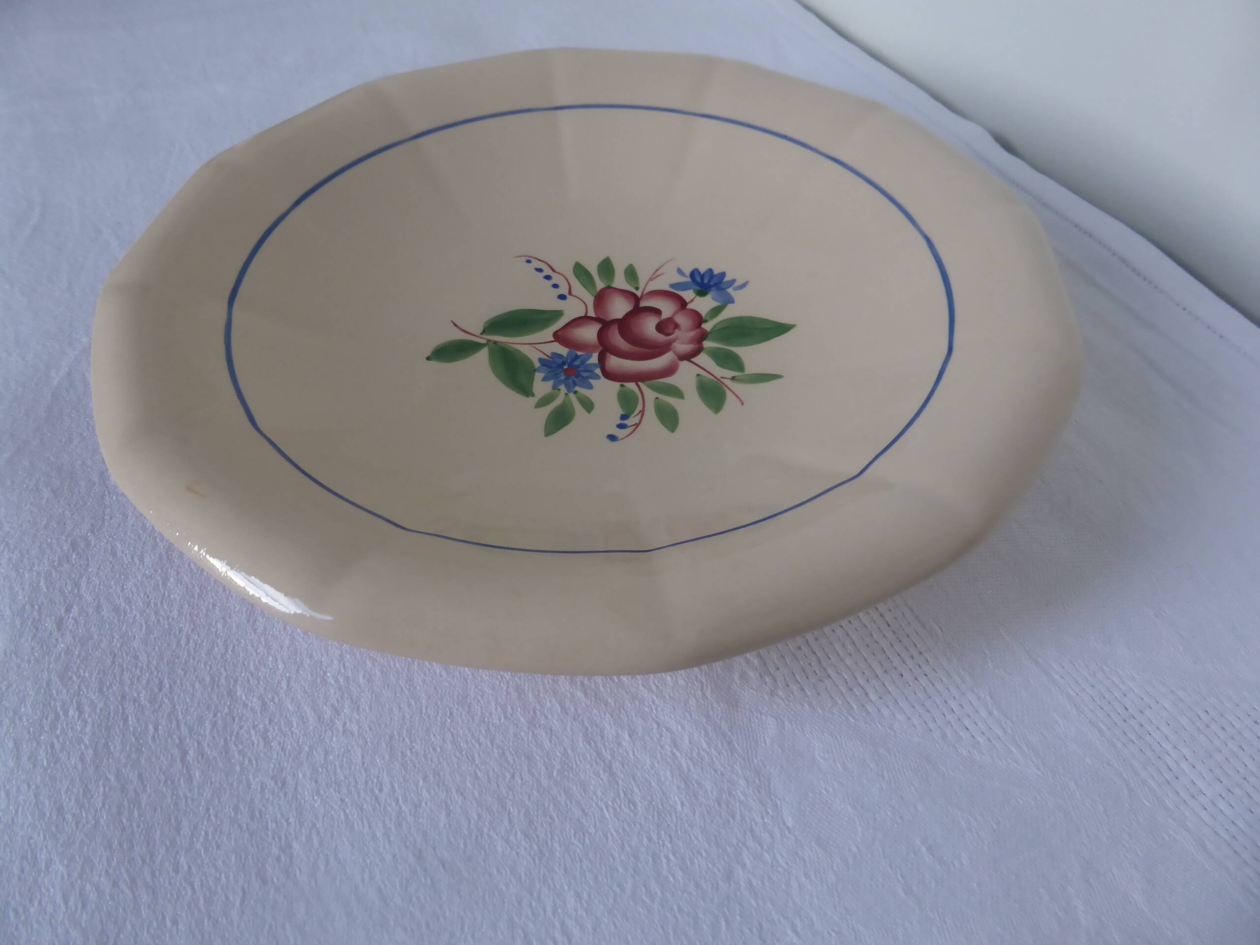 Vintage Digoin Sarreguemines plate with a round rim 200236