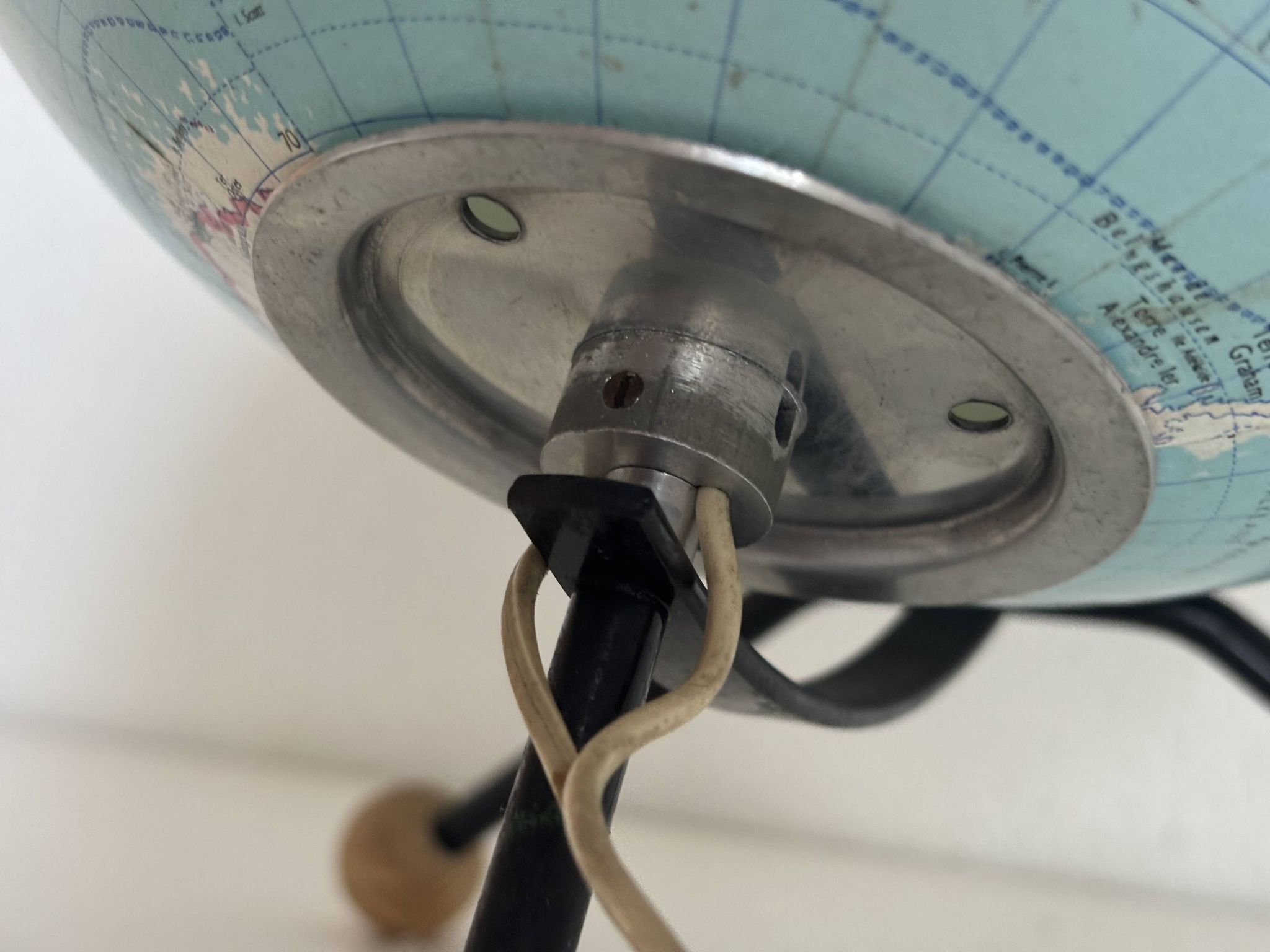 Vintage globe 1962 terrestrial world map glass tripod Taride - 32 cm